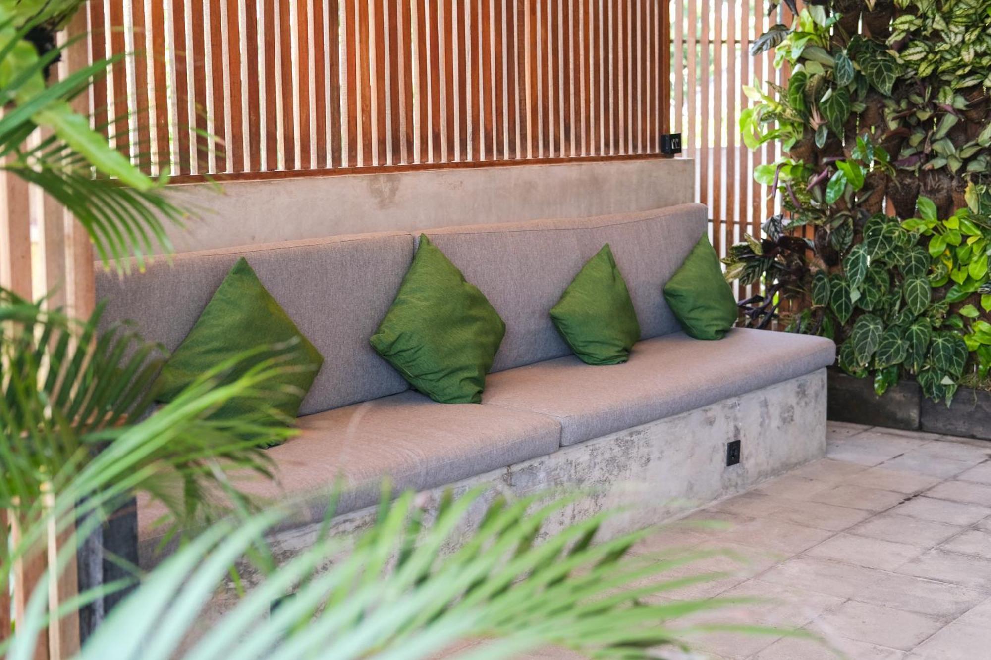 The Elementum 3* Uluwatu (Bali)